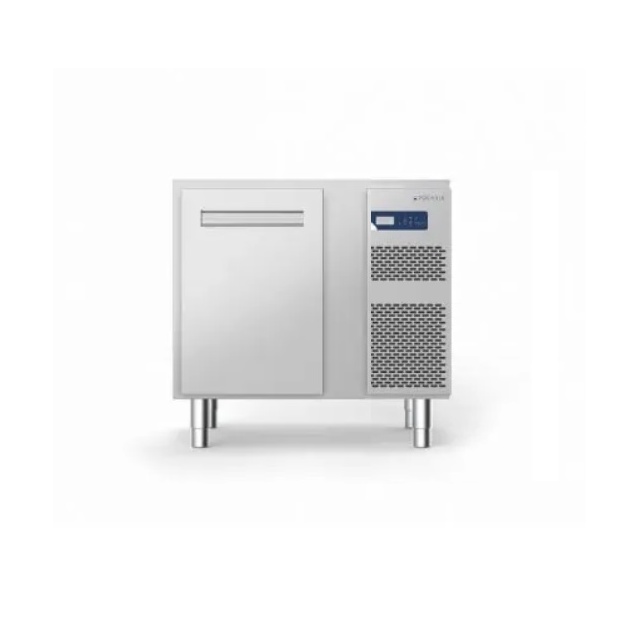 Vitrina frigorifica Cool Wise DC 368, capacitate 300 L, 1 zona de temperatura +1° ~ +10°C, negru