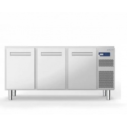 Vitrina frigorifica Cool Wise DC 368, capacitate 300 L, 1 zona de temperatura +1° ~ +10°C, negru