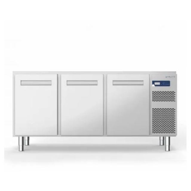 Vitrina frigorifica Cool Wise DC 368, capacitate 300 L, 1 zona de temperatura +1° ~ +10°C, negru