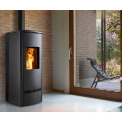 Soba pe peleti Piazzetta P930 M 4,1 - 11 kW posibilității de conectare a unui senzor wireless pentru gestionarea sistemului